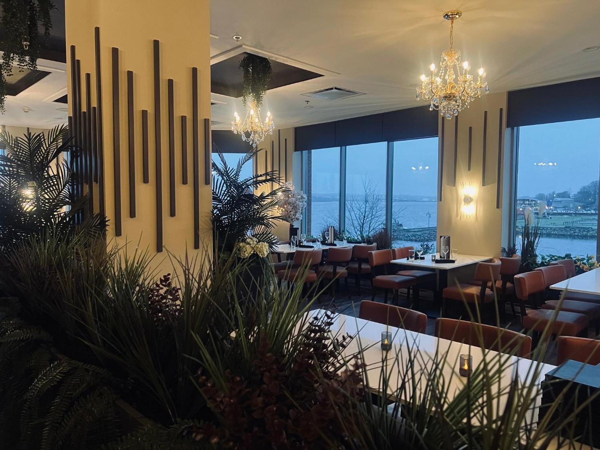 Holiday Inn Sydney - Waterfront By Ihg Buitenkant foto